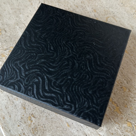 Golden Chain With Heart Bracelet - Picture 7 of 8